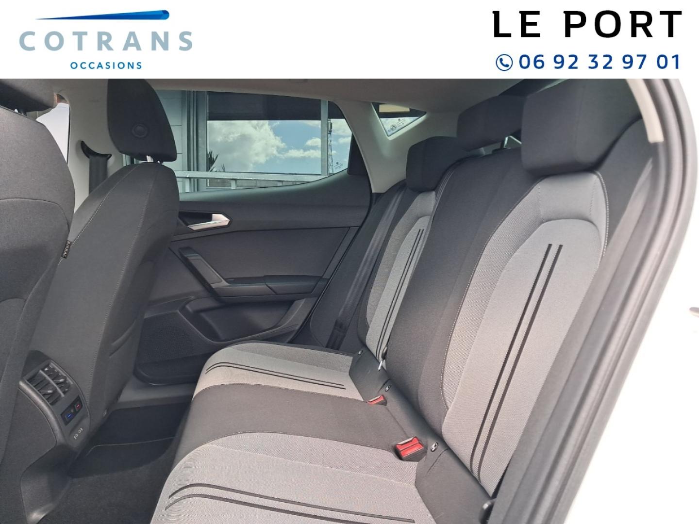 Photo 8 du véhicule SEAT Leon 1.5 TSI 130ch Style - Vue extérieure