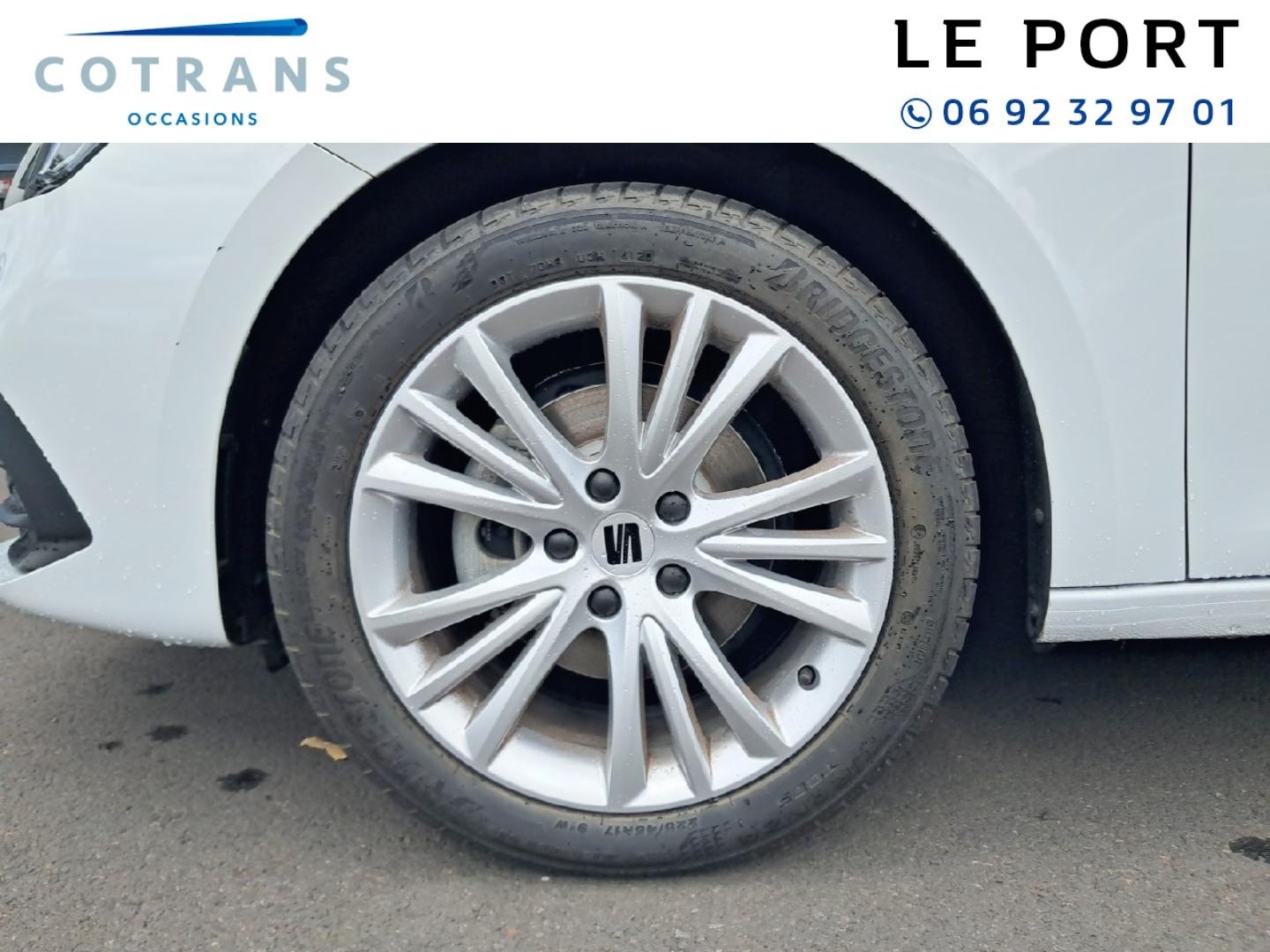Photo 10 du véhicule SEAT Leon 1.5 TSI 130ch Style - Vue extérieure