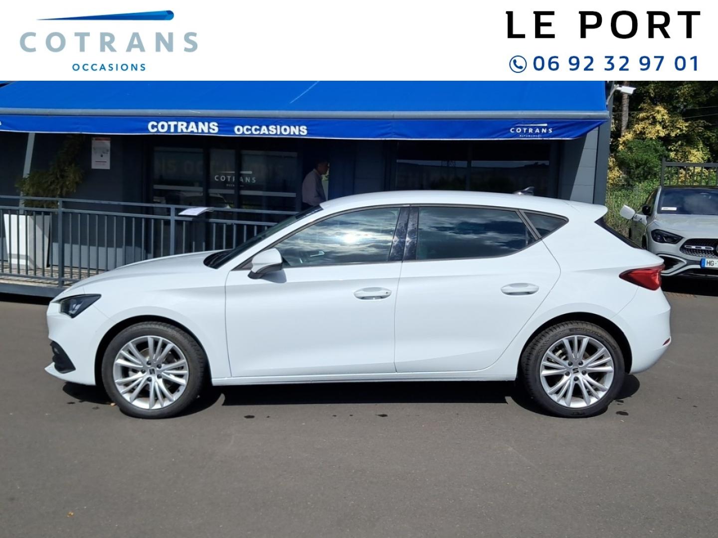Photo 11 du véhicule SEAT Leon 1.5 TSI 130ch Style - Vue extérieure