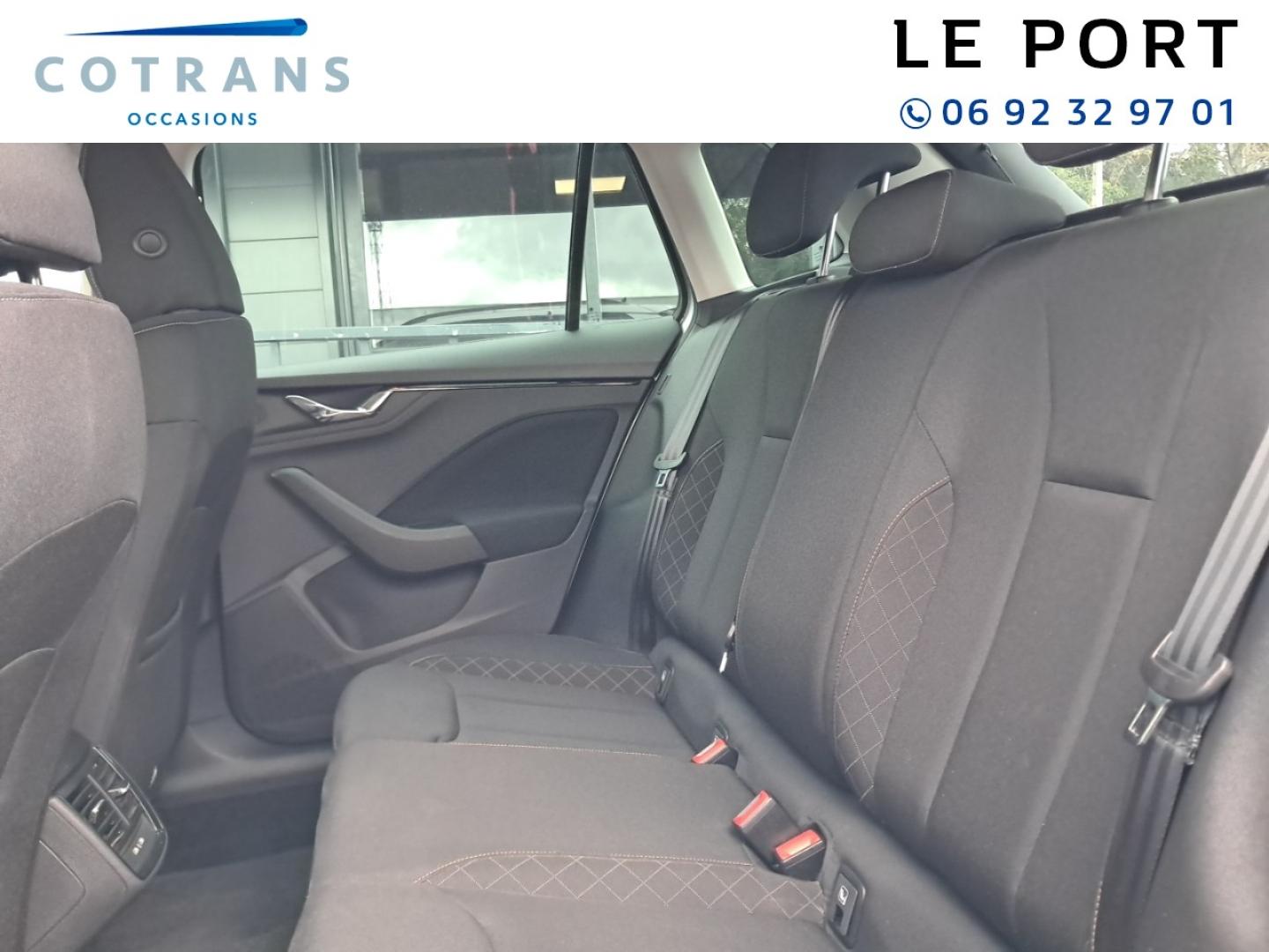 Photo 8 du véhicule SKODA Kamiq 1.0 TSI Evo 110ch Ambition DSG7 - Vue extérieure