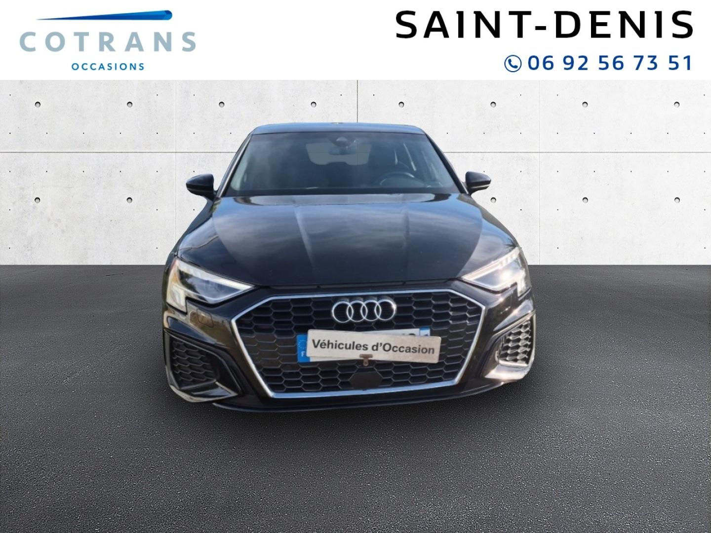 Photo 2 du véhicule AUDI A3 Sportback 35 TFSI 150ch Mild Hybrid S line S&nbsp;(…) - Vue extérieure