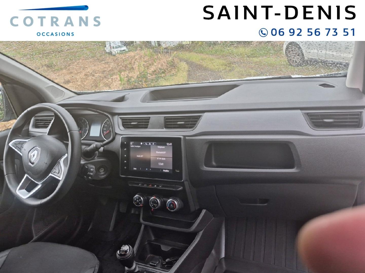 Photo 4 du véhicule RENAULT Express Van 1.5 Blue dCi 75ch Confort 22 - Vue extérieure