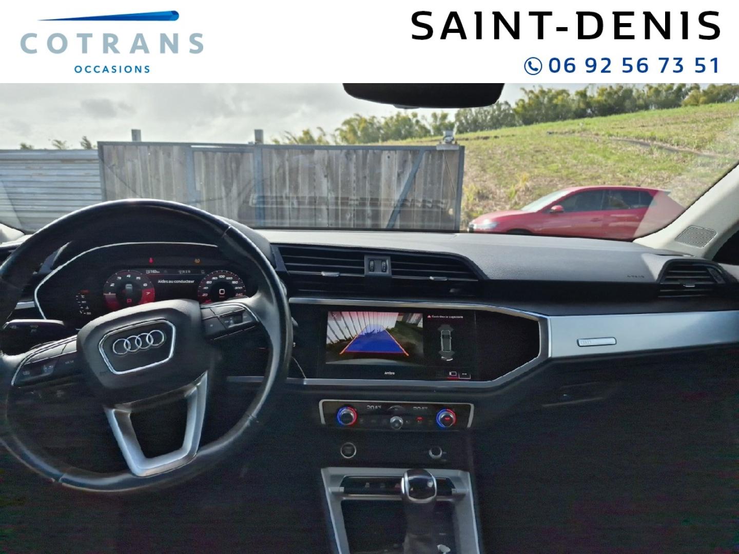 Photo 4 du véhicule AUDI Q3 35 TFSI 150ch Mild Hybrid Design&nbsp;(…) - Vue extérieure