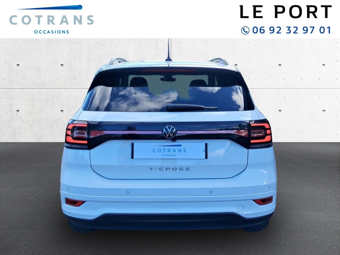 Photo 2 du véhicule VOLKSWAGEN T-Cross 1.0 TSI 110ch R-Line DSG7 - Vue extérieure