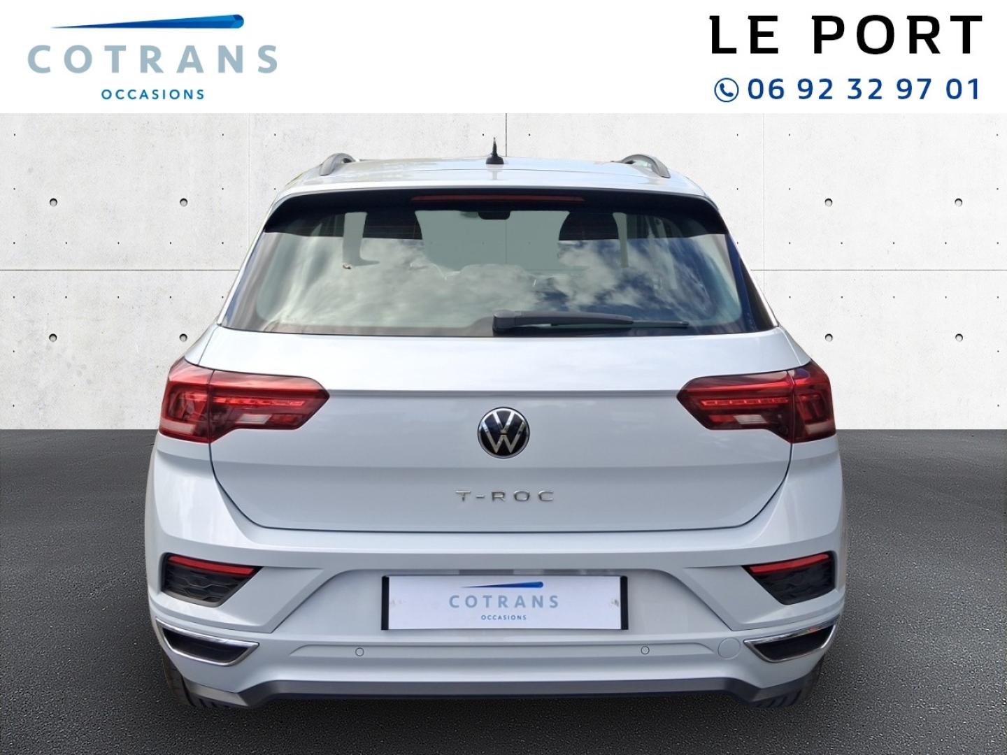 Photo 2 du véhicule VOLKSWAGEN T-Roc 1.5 TSI EVO 150ch R-Line DSG7 - Vue extérieure