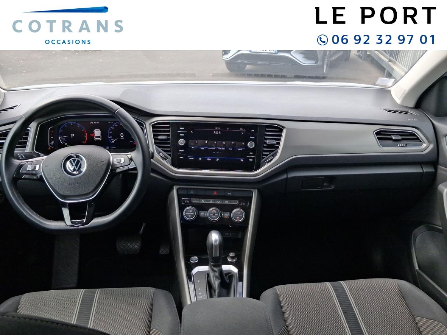 Photo 4 du véhicule VOLKSWAGEN T-Roc 1.5 TSI EVO 150ch R-Line DSG7 - Vue extérieure