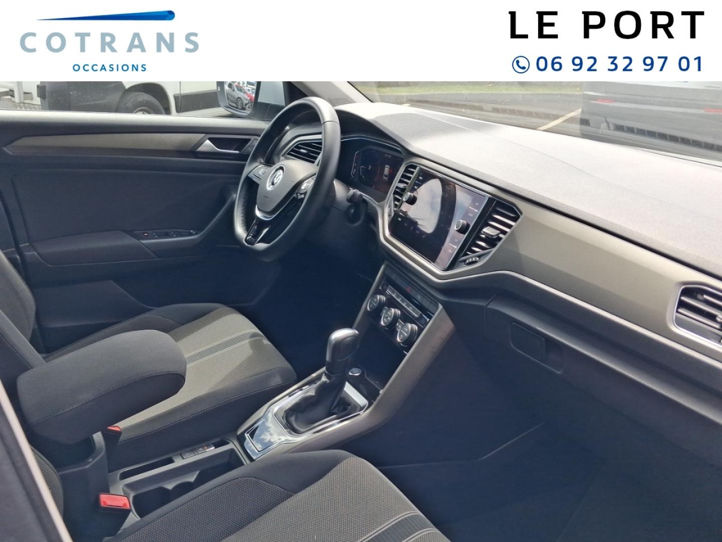 Photo 6 du véhicule VOLKSWAGEN T-Roc 1.5 TSI EVO 150ch R-Line DSG7 - Vue extérieure
