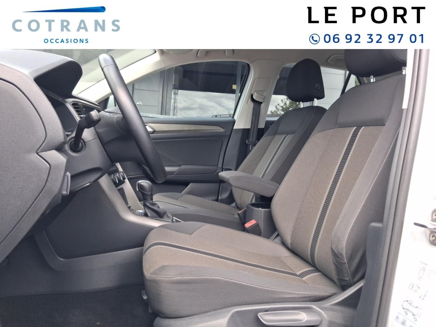 Photo 7 du véhicule VOLKSWAGEN T-Roc 1.5 TSI EVO 150ch R-Line DSG7 - Vue extérieure