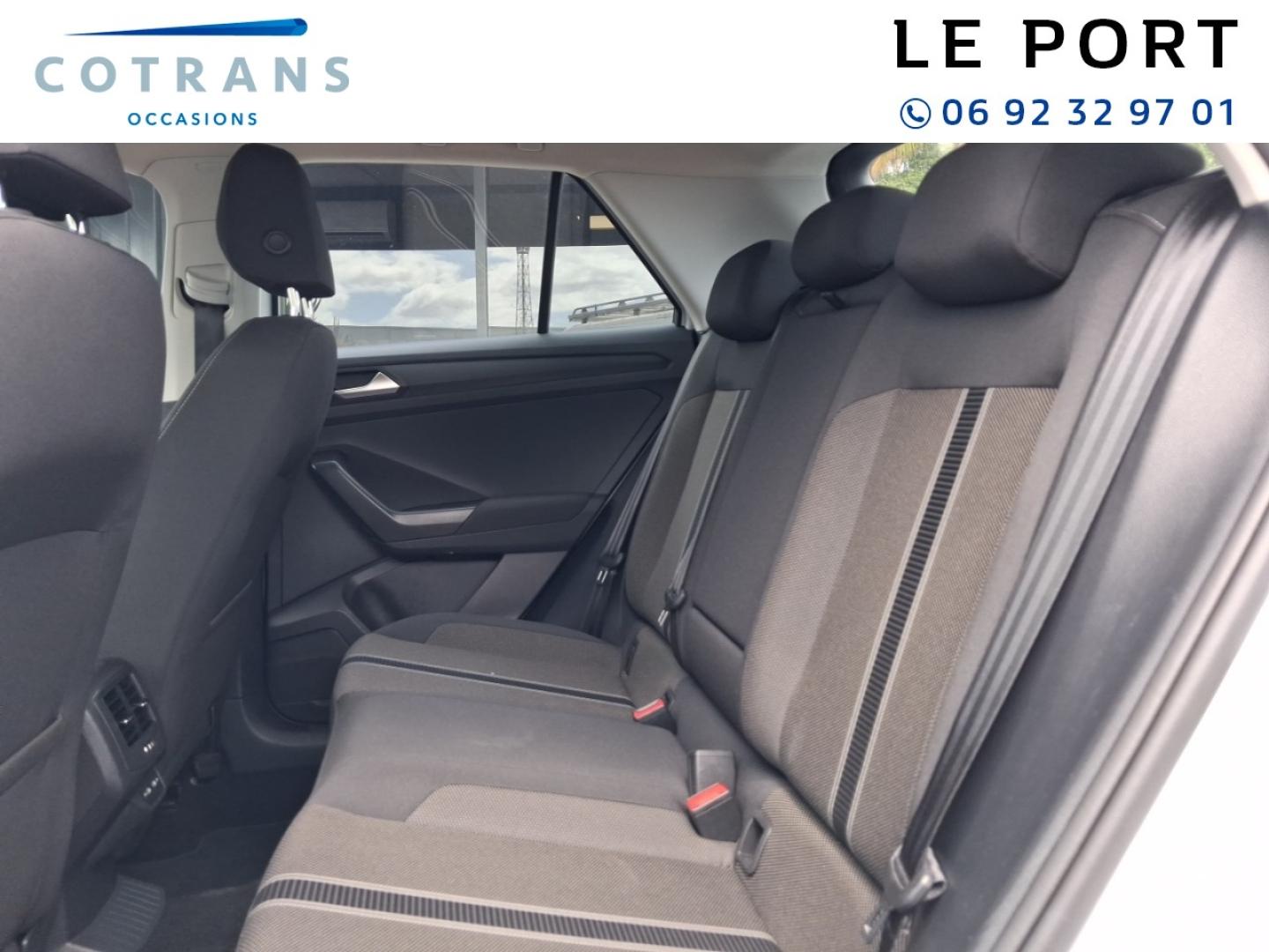 Photo 8 du véhicule VOLKSWAGEN T-Roc 1.5 TSI EVO 150ch R-Line DSG7 - Vue extérieure