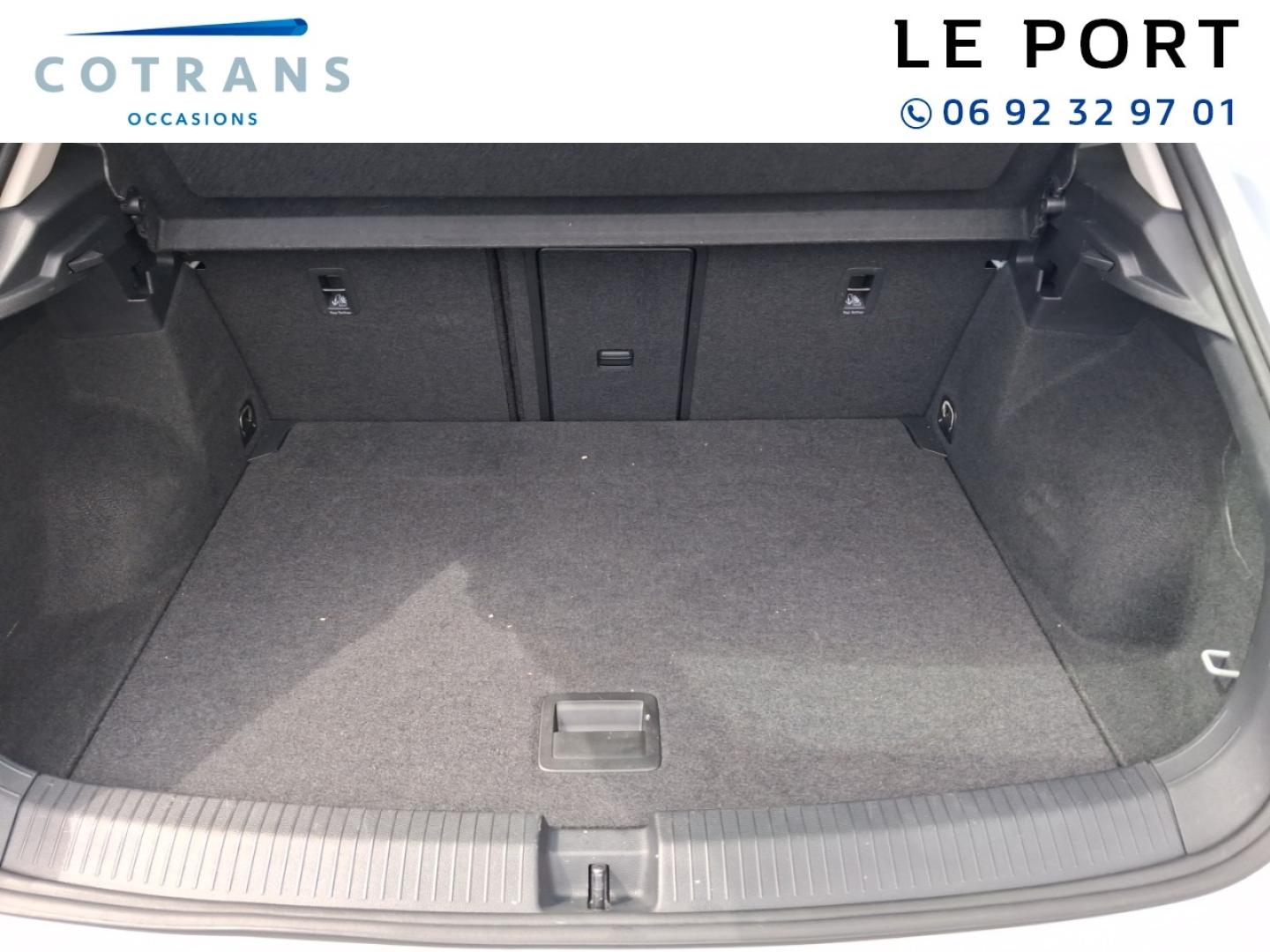 Photo 9 du véhicule VOLKSWAGEN T-Roc 1.5 TSI EVO 150ch R-Line DSG7 - Vue extérieure