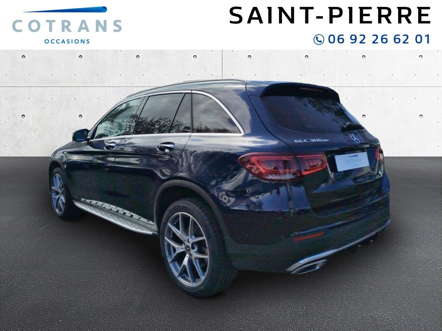 Photo 3 du véhicule MERCEDES-BENZ GLC 300 de 194+122ch AMG Line 4Matic&nbsp;(…) - Vue extérieure