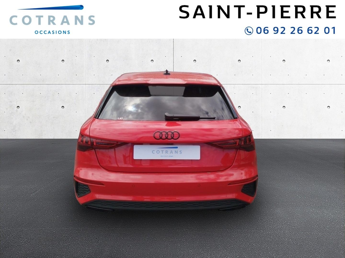 Photo 2 du véhicule AUDI A3 Sportback 35 TFSI 150ch Mild Hybrid S line S&nbsp;(…) - Vue extérieure
