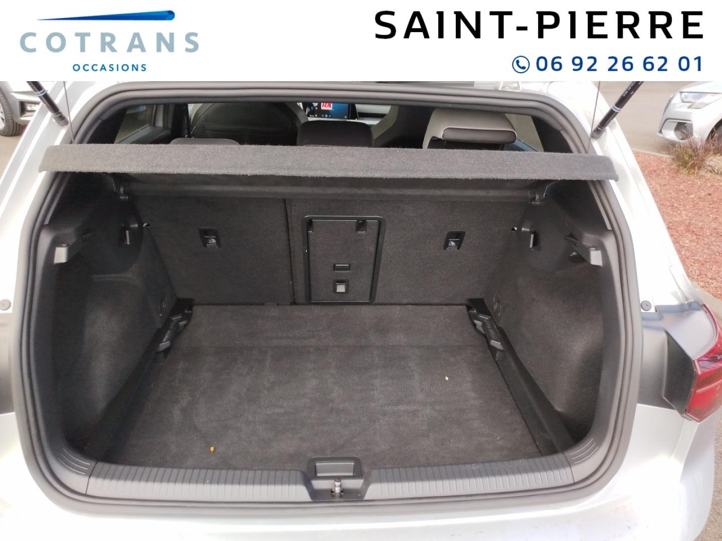Photo 9 du véhicule VOLKSWAGEN Golf 1.5 eTSI OPF 150ch R-Line DSG7 - Vue extérieure