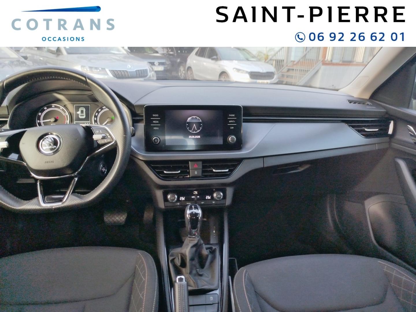 Photo 4 du véhicule SKODA Kamiq 1.0 TSI Evo 110ch Ambition DSG7 - Vue extérieure