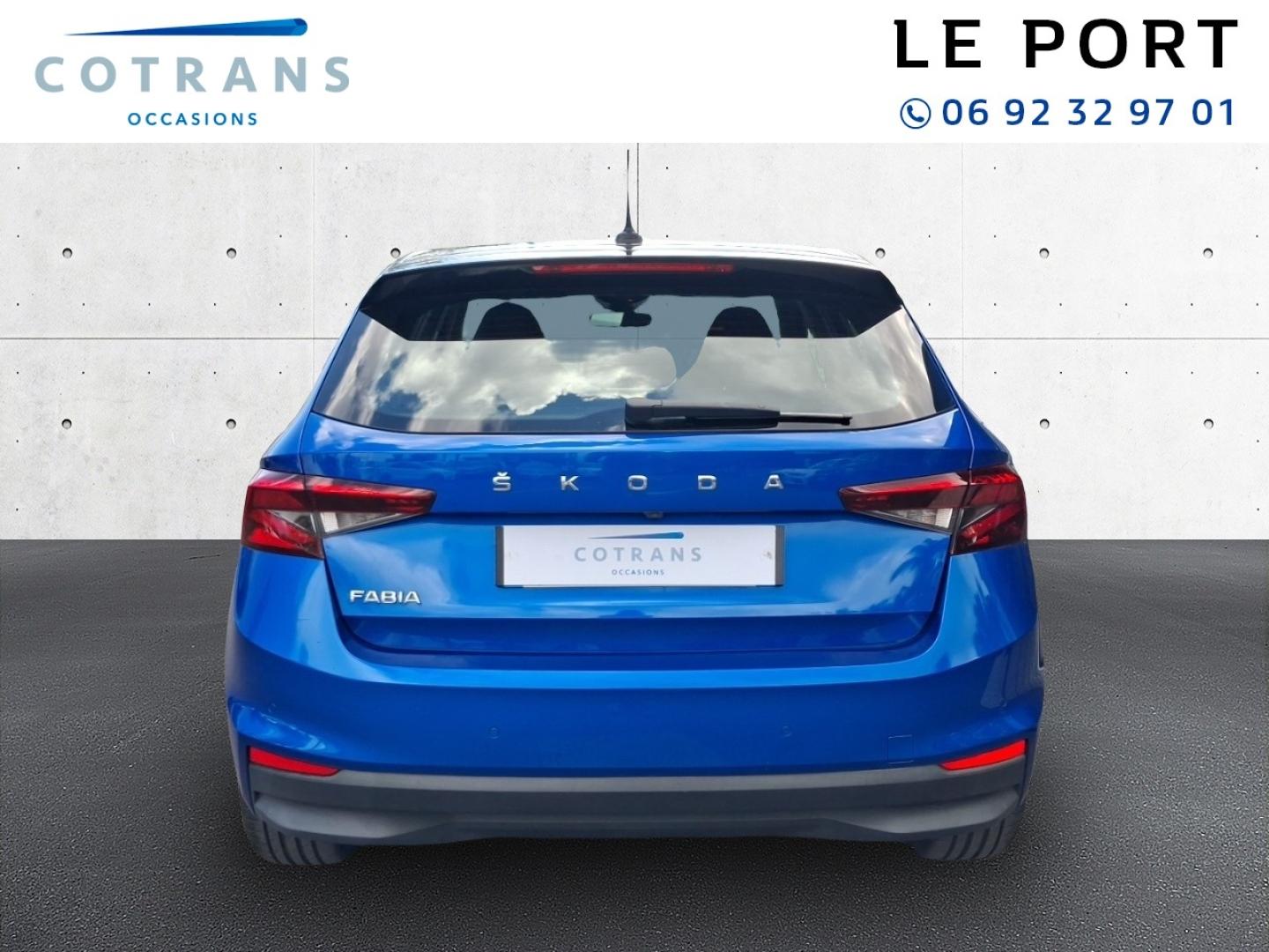 Photo 2 du véhicule SKODA Fabia 1.0 TSI 95ch Ambition - Vue extérieure