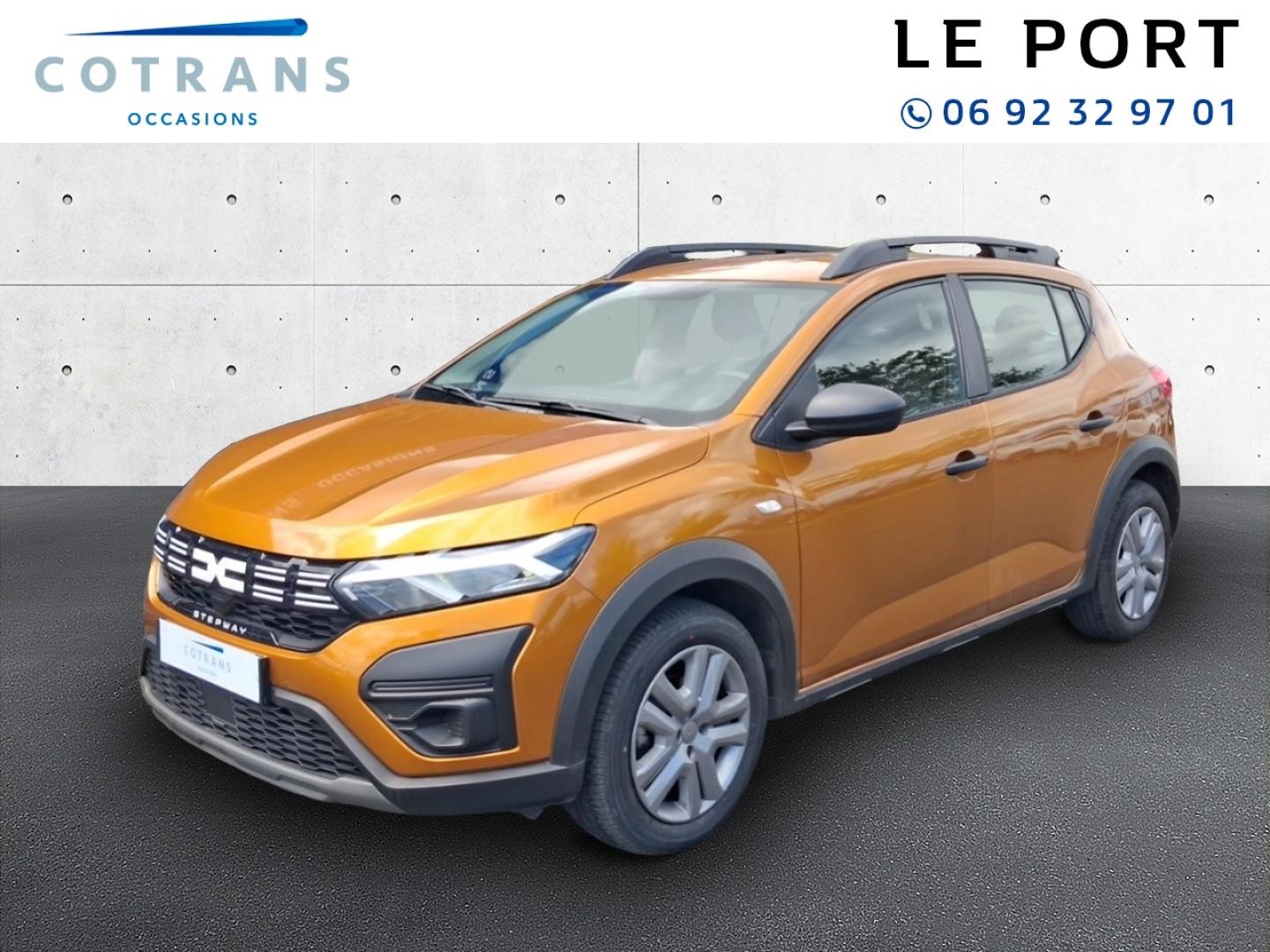 Photo 1 du véhicule DACIA Sandero 1.0 TCe 90ch Stepway Essential - Vue extérieure