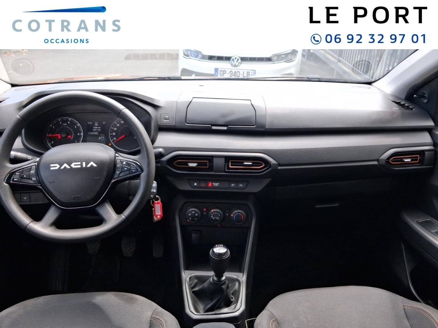 Photo 4 du véhicule DACIA Sandero 1.0 TCe 90ch Stepway Essential - Vue extérieure