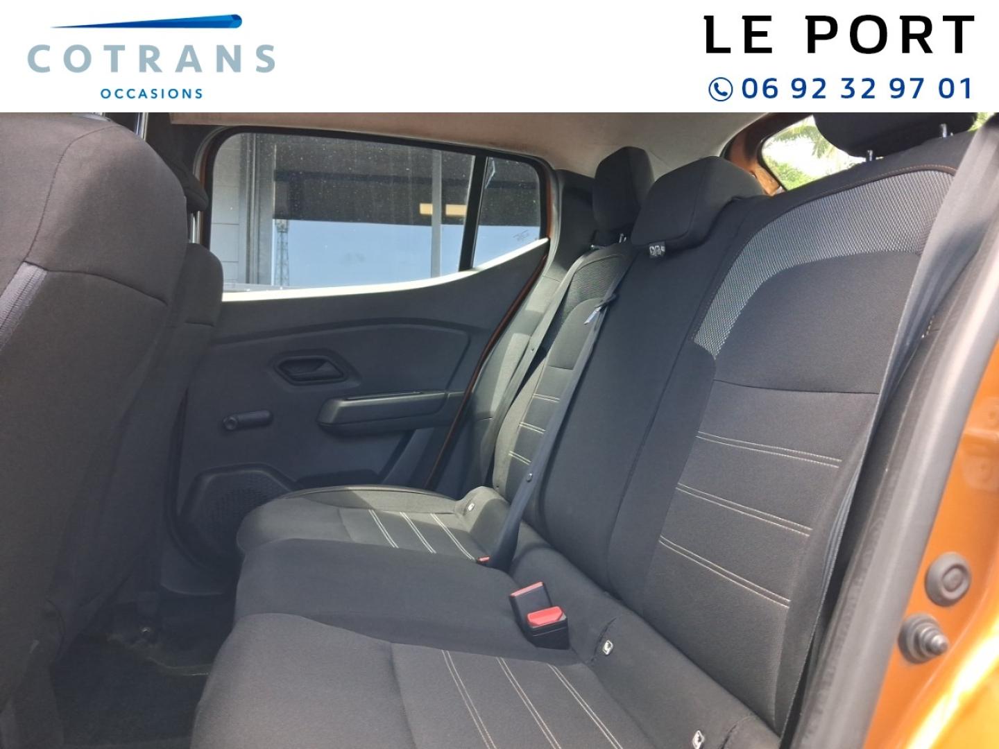 Photo 8 du véhicule DACIA Sandero 1.0 TCe 90ch Stepway Essential - Vue extérieure