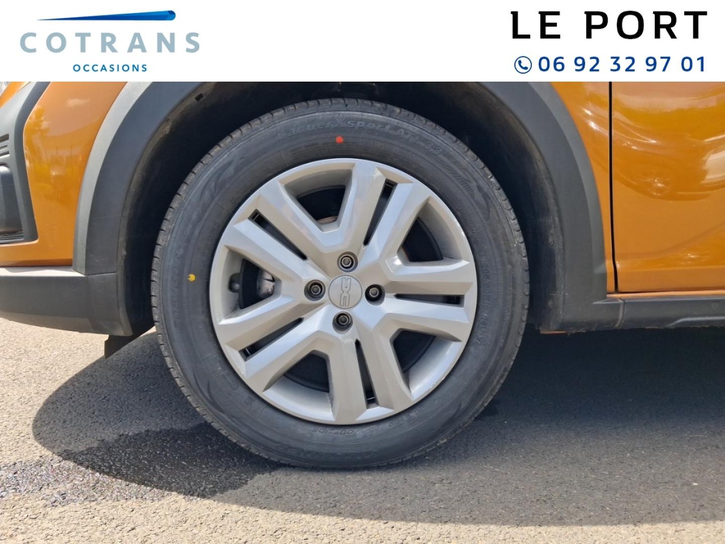 Photo 10 du véhicule DACIA Sandero 1.0 TCe 90ch Stepway Essential - Vue extérieure