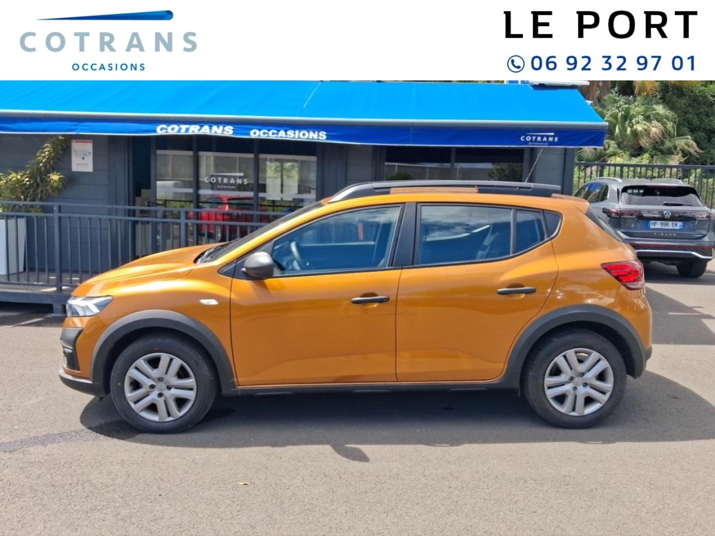 Photo 11 du véhicule DACIA Sandero 1.0 TCe 90ch Stepway Essential - Vue extérieure