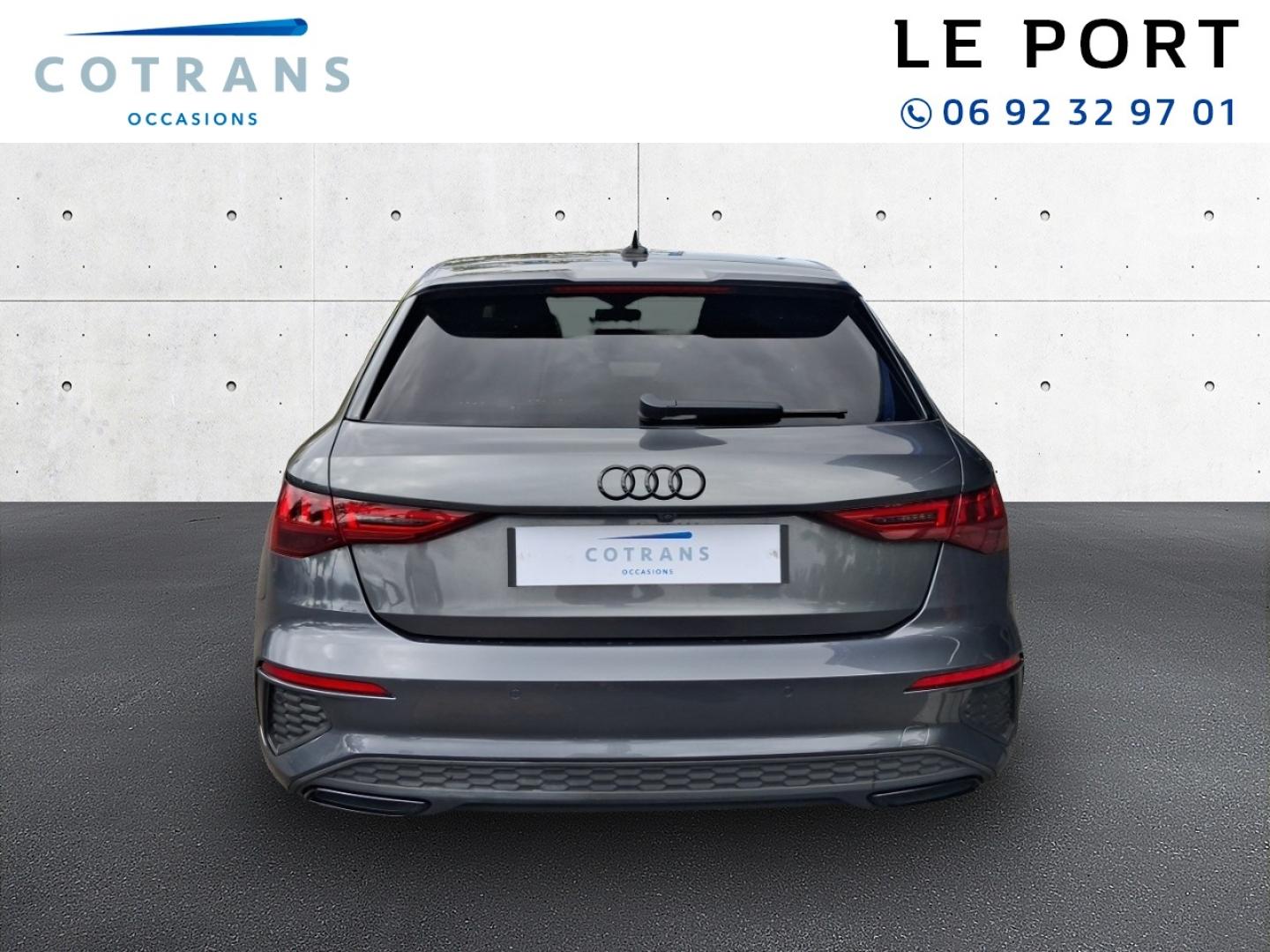Photo 2 du véhicule AUDI A3 Sportback 30 TFSI 110ch Mild Hybrid S line S&nbsp;(…) - Vue extérieure