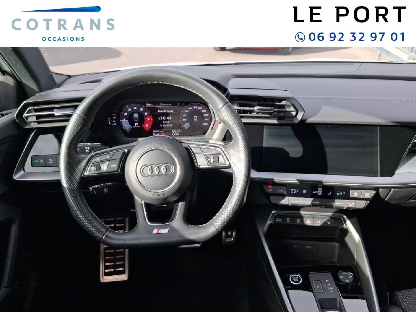 Photo 4 du véhicule AUDI A3 Berline 35 TFSI 150ch Mild Hybrid S line S&nbsp;(…) - Vue extérieure