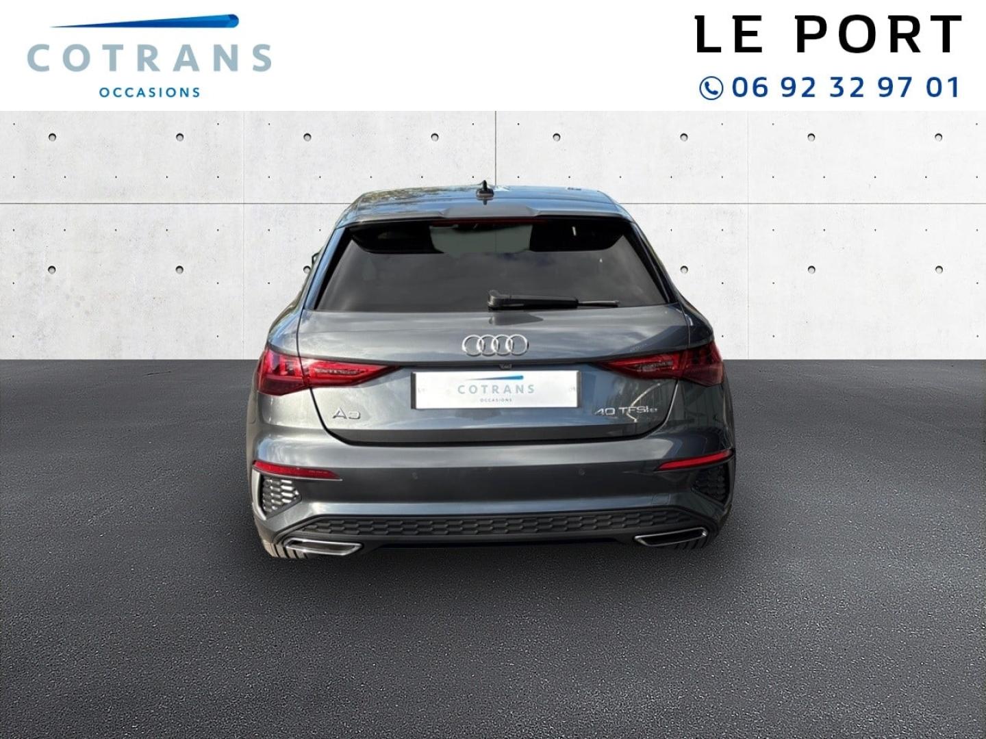 Photo 2 du véhicule AUDI A3 Sportback 40 TFSI e 204ch S line S tronic 6 - Vue extérieure