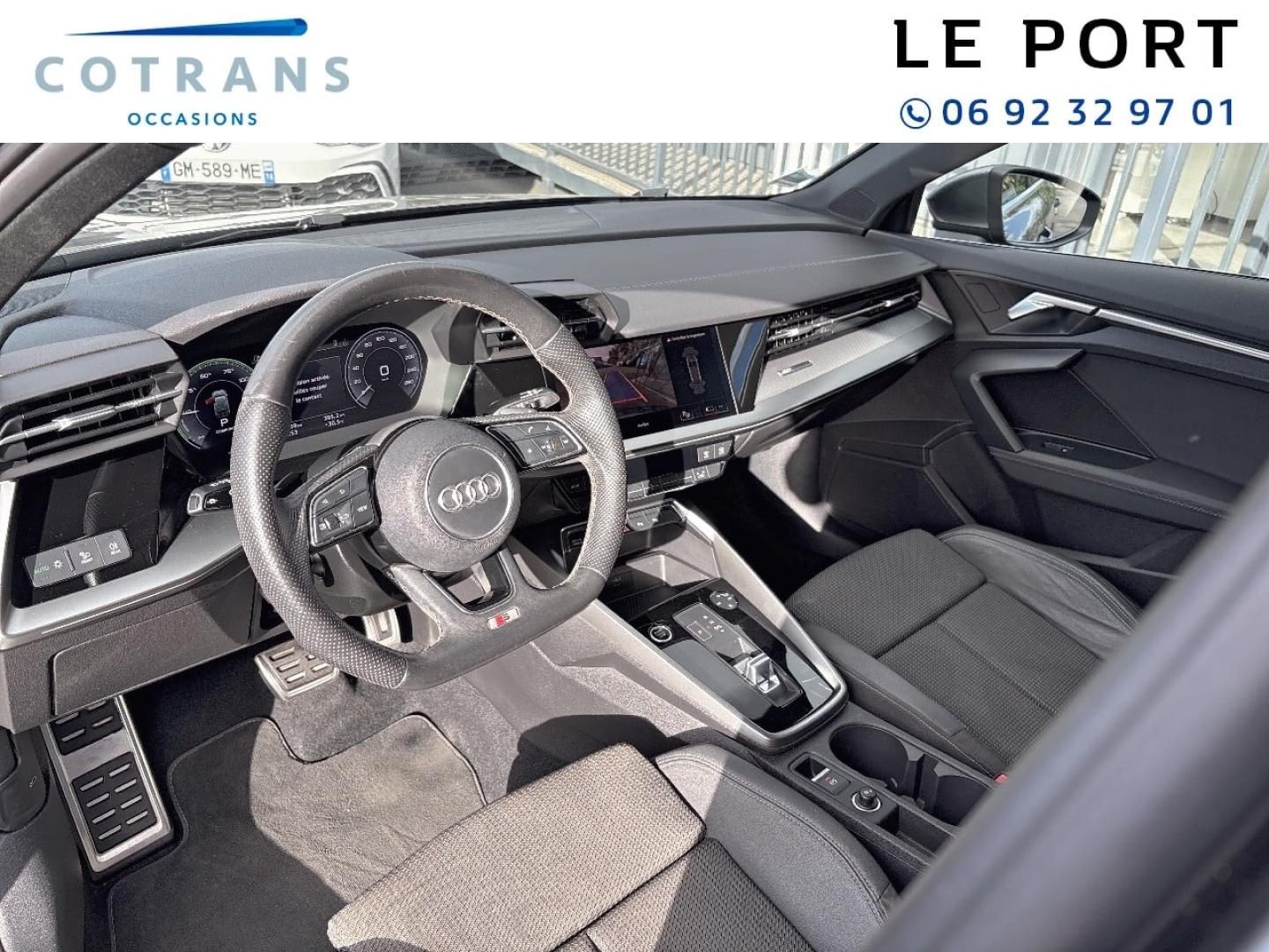 Photo 4 du véhicule AUDI A3 Sportback 40 TFSI e 204ch S line S tronic 6 - Vue extérieure