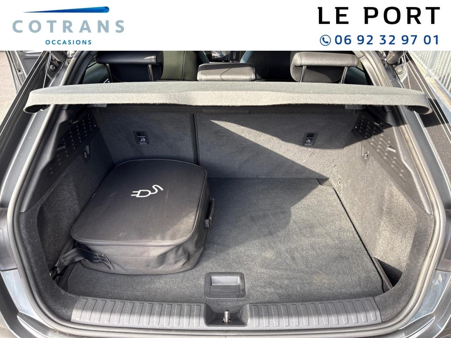 Photo 9 du véhicule AUDI A3 Sportback 40 TFSI e 204ch S line S tronic 6 - Vue extérieure