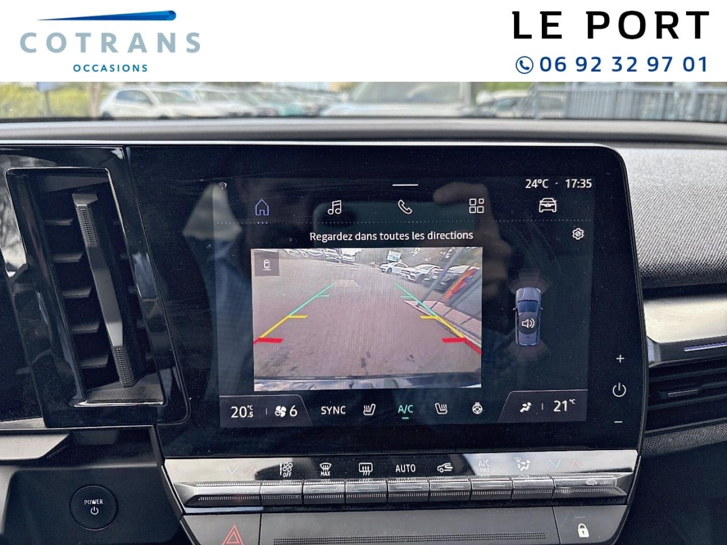 Photo 9 du véhicule RENAULT Megane E-Tech Electric EV60 220ch Equilibre&nbsp;(…) - Vue extérieure