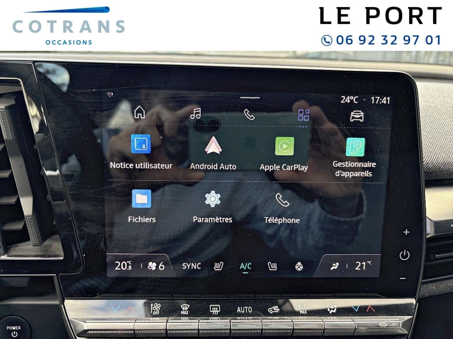Photo 10 du véhicule RENAULT Megane E-Tech Electric EV60 220ch Equilibre&nbsp;(…) - Vue extérieure