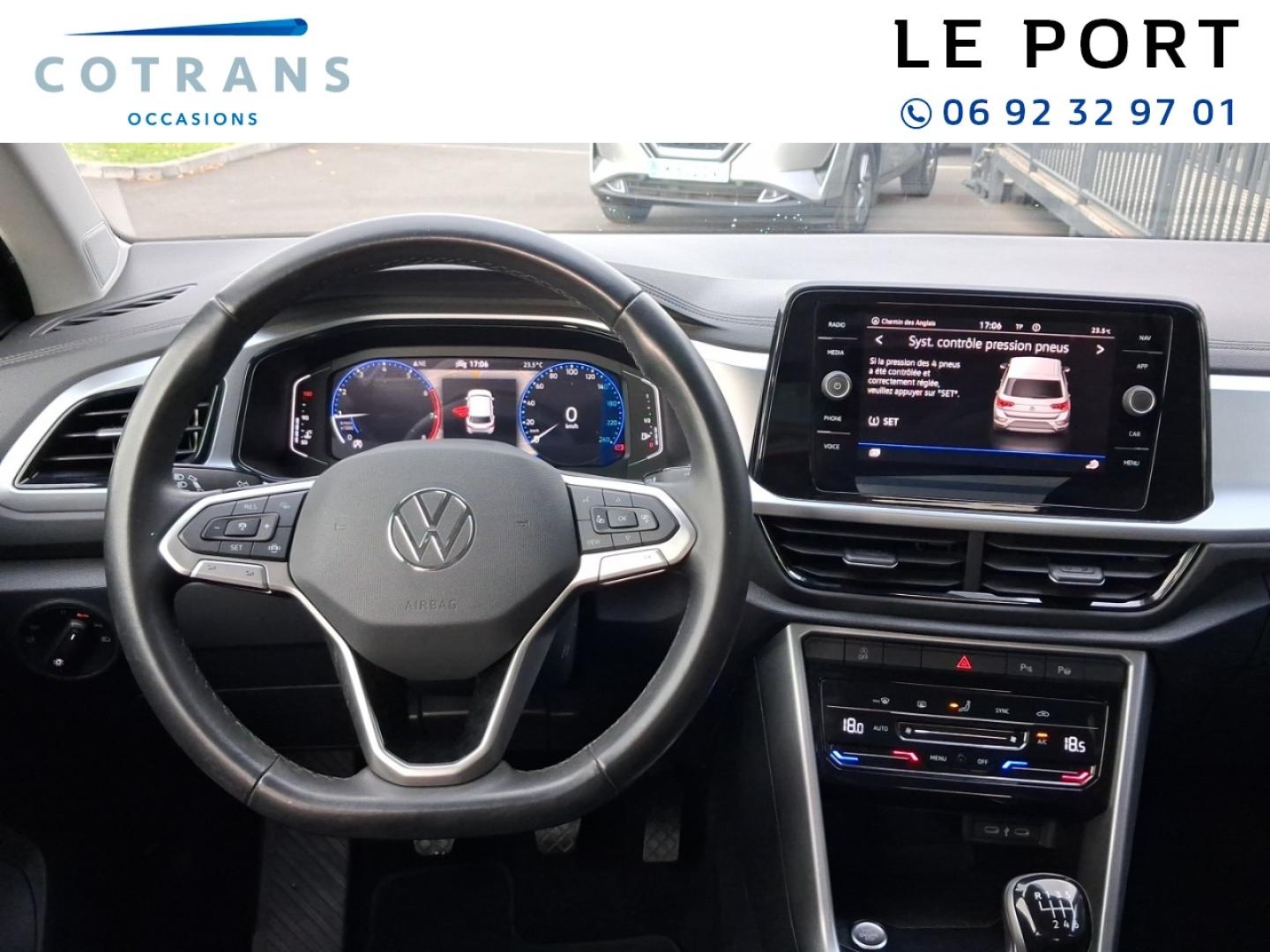 Photo 4 du véhicule VOLKSWAGEN T-Roc 1.0 TSI 110ch Life - Vue extérieure