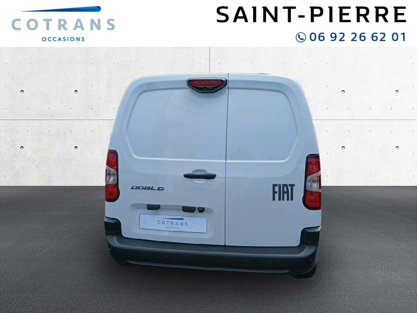 Photo 3 du véhicule FIAT Doblo Fg M 650kg BlueHDi 130ch S&S EAT8 Pack&nbsp;(…) - Vue extérieure