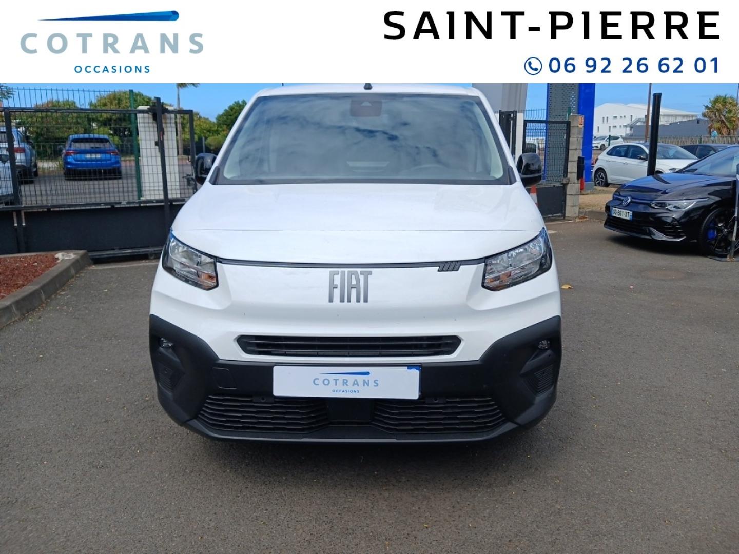 Photo 5 du véhicule FIAT Doblo Fg M 650kg BlueHDi 130ch S&S EAT8 Pack&nbsp;(…) - Vue extérieure