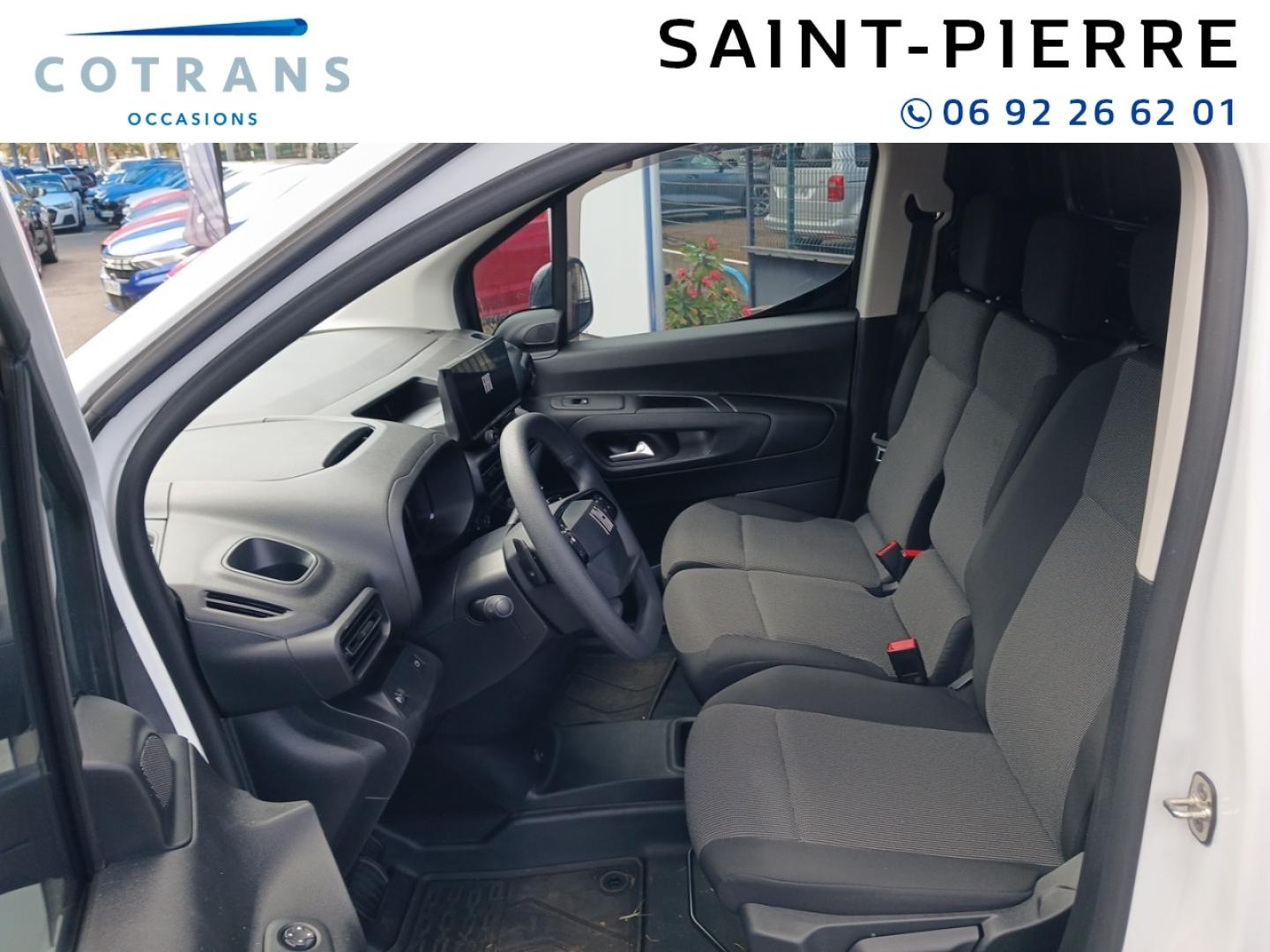 Photo 8 du véhicule FIAT Doblo Fg M 650kg BlueHDi 130ch S&S EAT8 Pack&nbsp;(…) - Vue extérieure