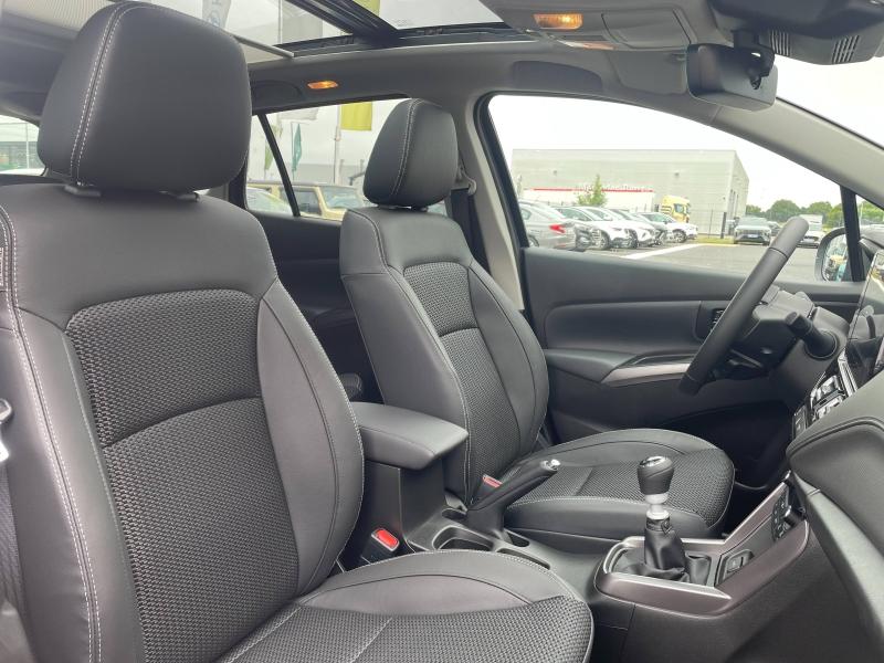 SUZUKI S-Cross