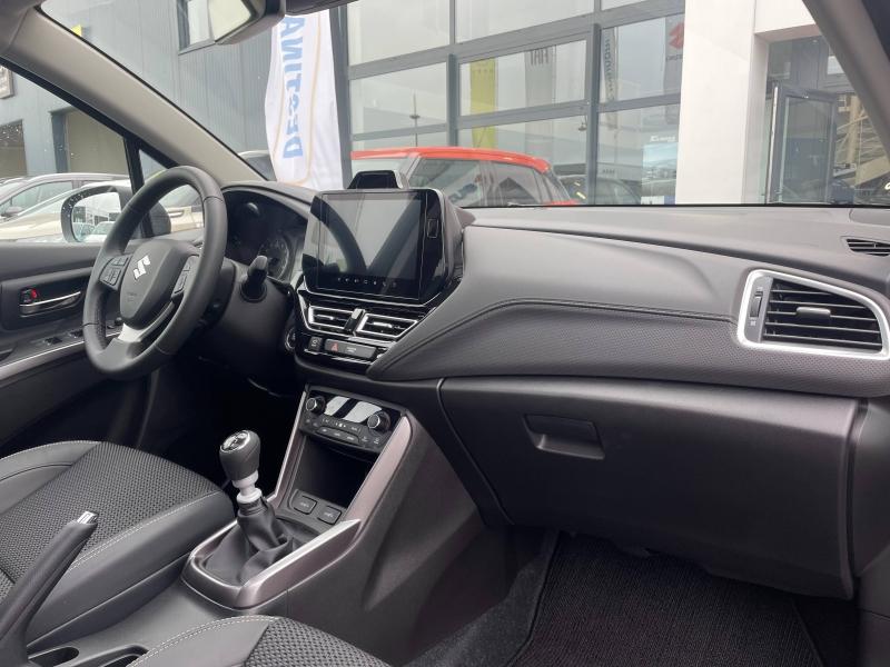 SUZUKI S-Cross