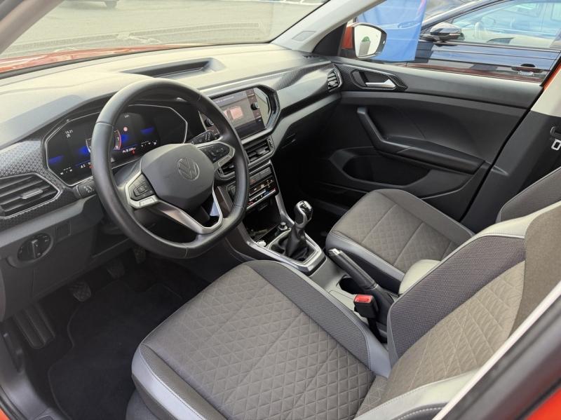 VOLKSWAGEN T-Cross