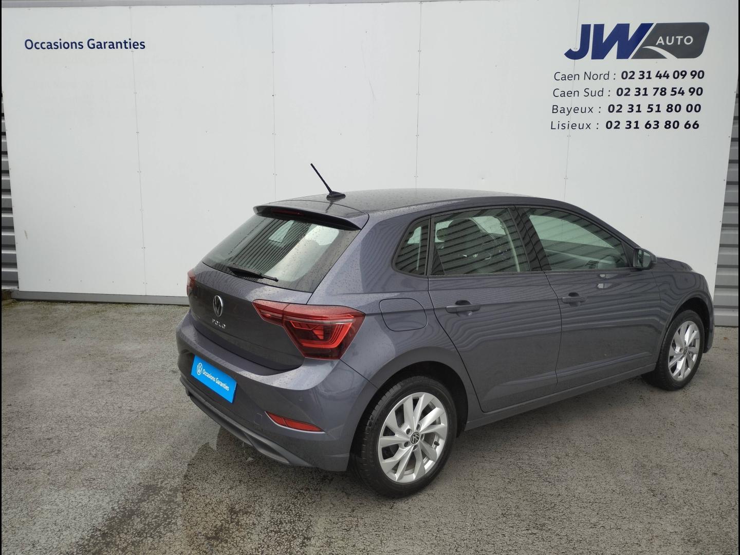 VOLKSWAGEN Polo