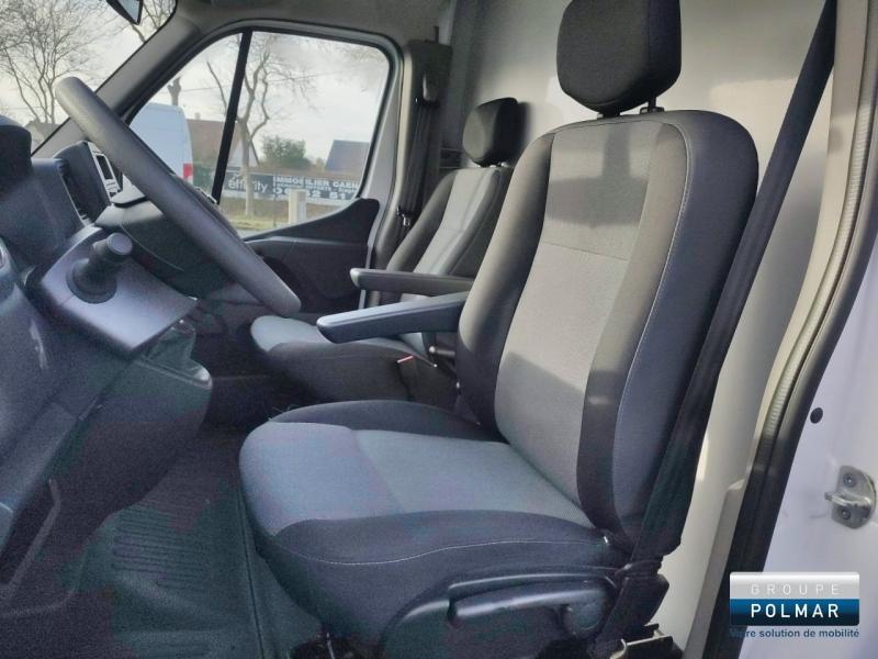 NISSAN Interstar Grd Vol