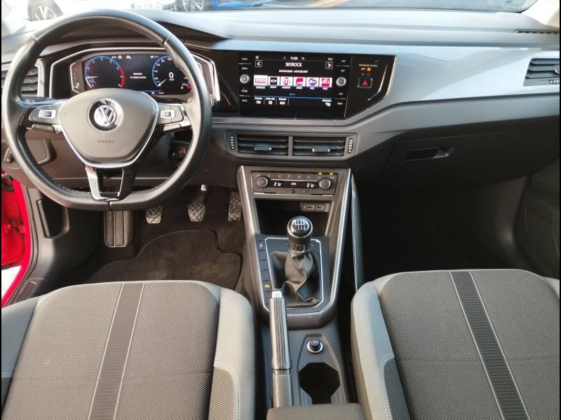 VOLKSWAGEN Polo