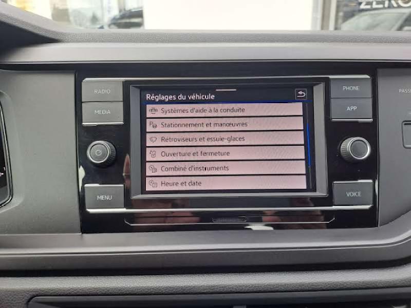 VOLKSWAGEN Polo