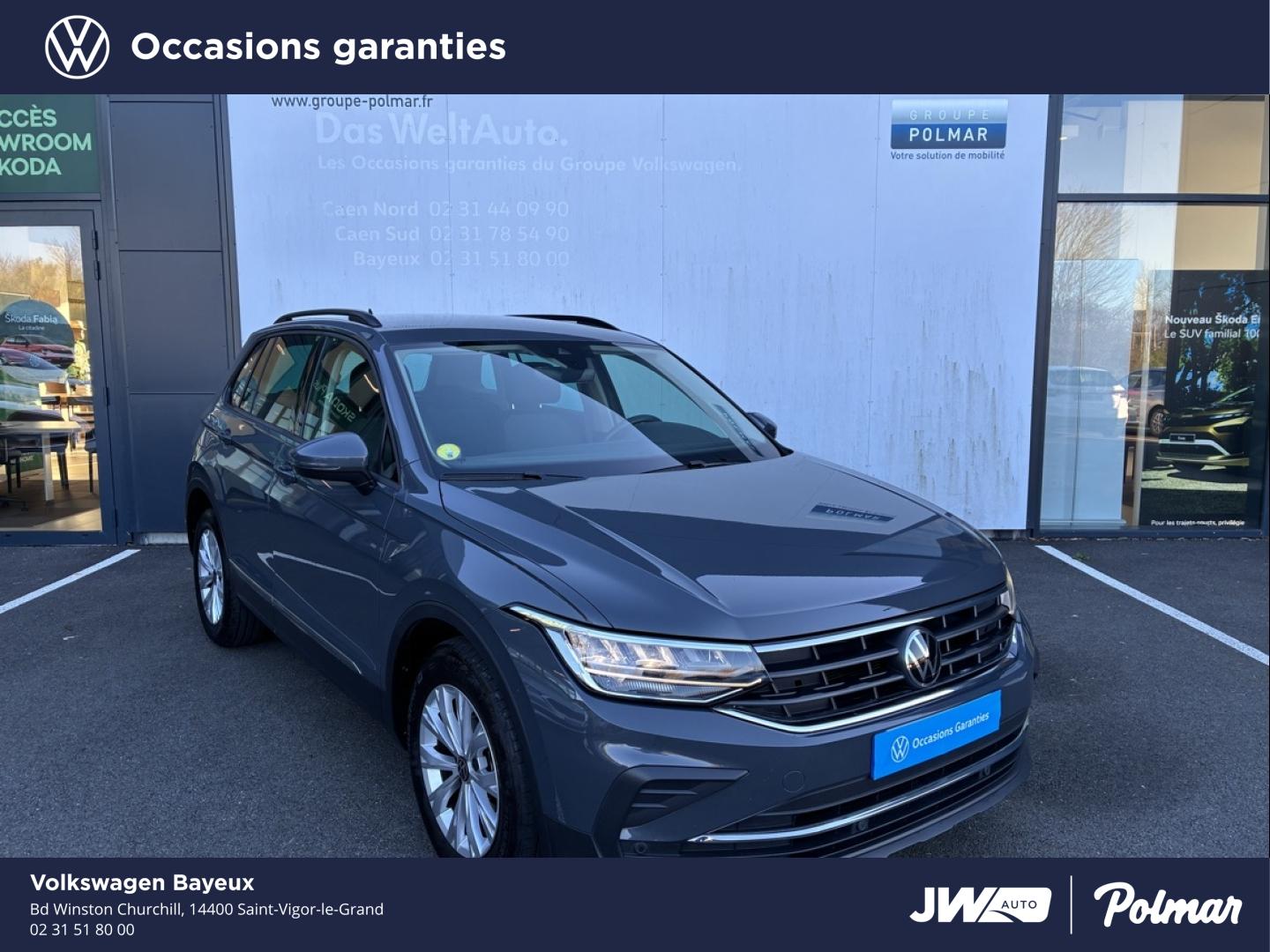 VOLKSWAGEN Tiguan