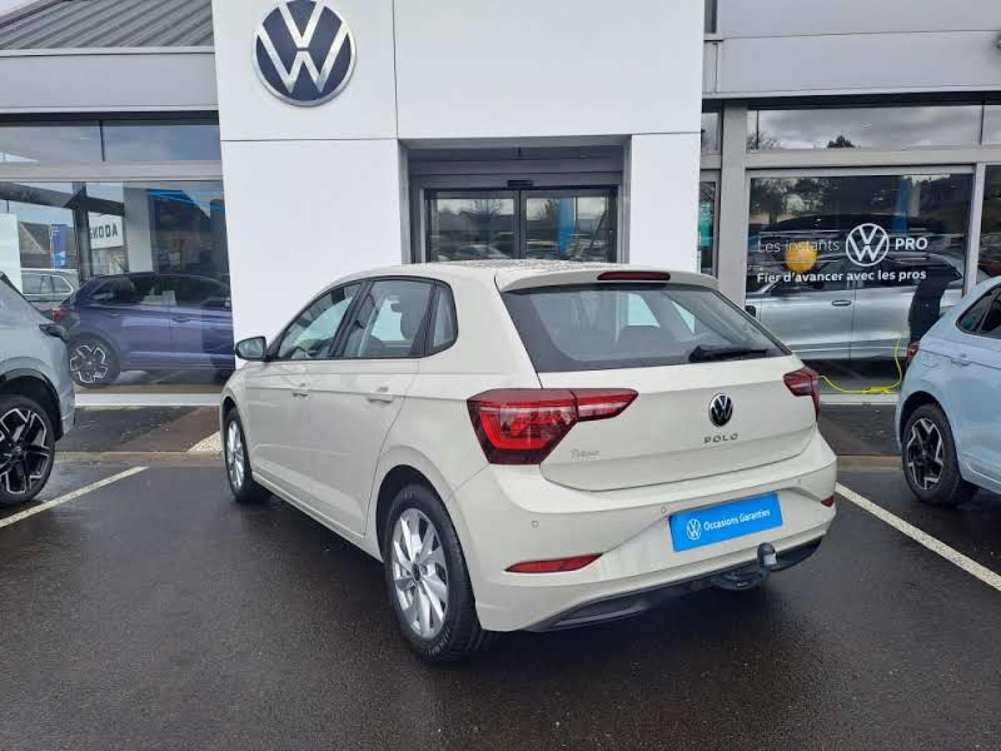 VOLKSWAGEN Polo