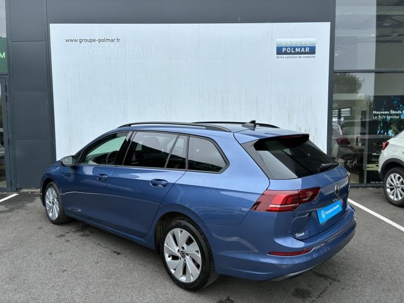 VOLKSWAGEN Golf SW