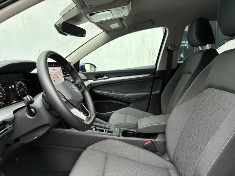 VOLKSWAGEN Golf SW