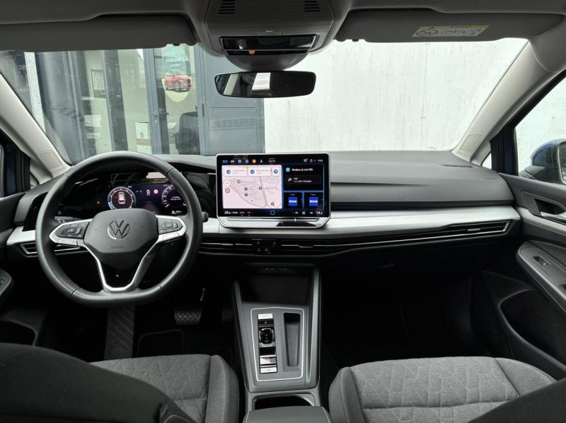 VOLKSWAGEN Golf SW