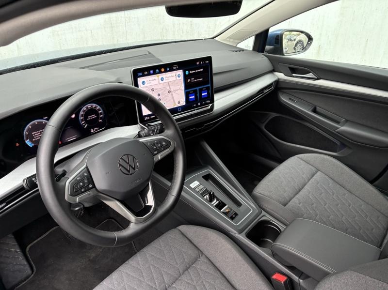 VOLKSWAGEN Golf SW