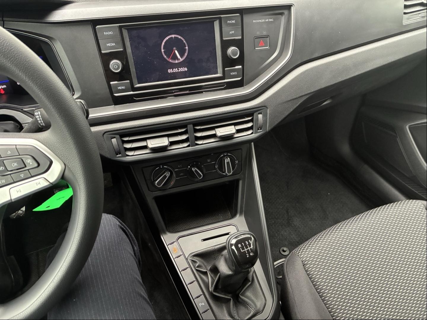 VOLKSWAGEN Polo