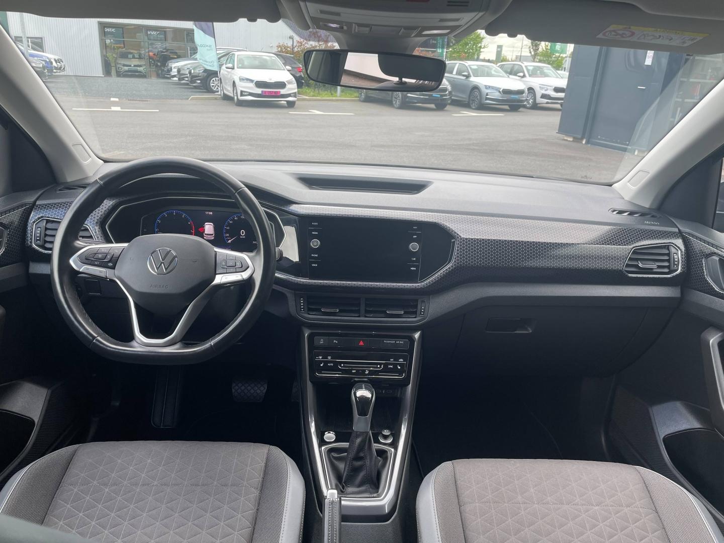 VOLKSWAGEN T-Cross